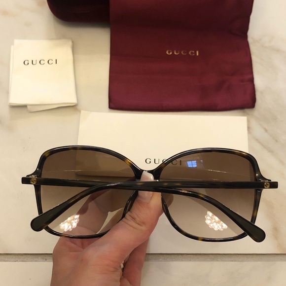 NEW GUCCI SUNGLASSES - Picture 6 of 11